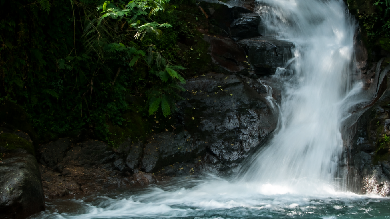 Penampakan Curug Panjang, Bogor (Dok. Instagram, @econique.id)